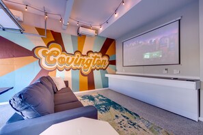 Smart TV, ping pong, stereo