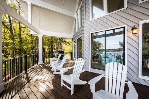 Cozy Cottage at Lake Oconee • Walk-Out Patio • Scenic Porch • Sleeps 8