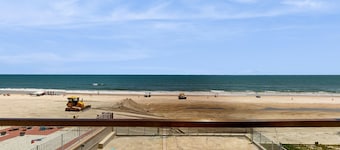 Oceanfront sanctuary w/ a private pool, free WiFi, central A/C, & washer/dryers