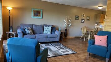 TV connectée, cheminée, baby-foot, table de tennis de table