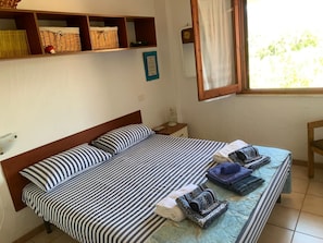 1 bedroom, iron/ironing board, bed sheets - Casa Marina (Sardegna)