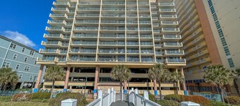 4 bedroom oceanfront condo. Ocean Drive.  Sleeps 12.