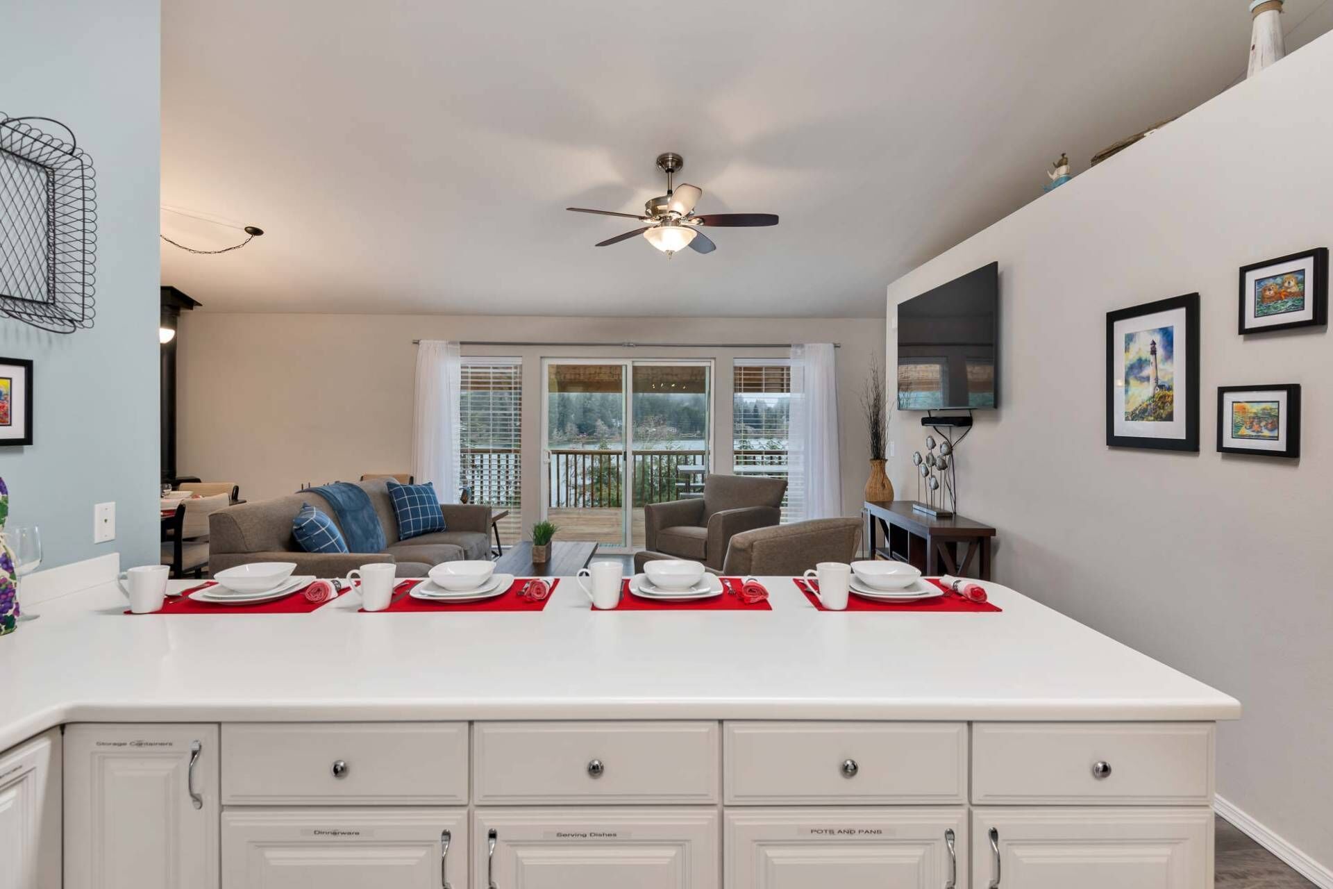 المنشأة من الداخل