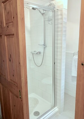 Hus | Dusj på badet