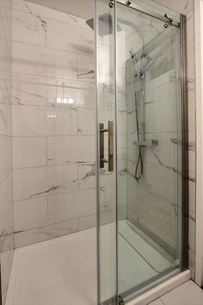 Haartrockner, Handtücher