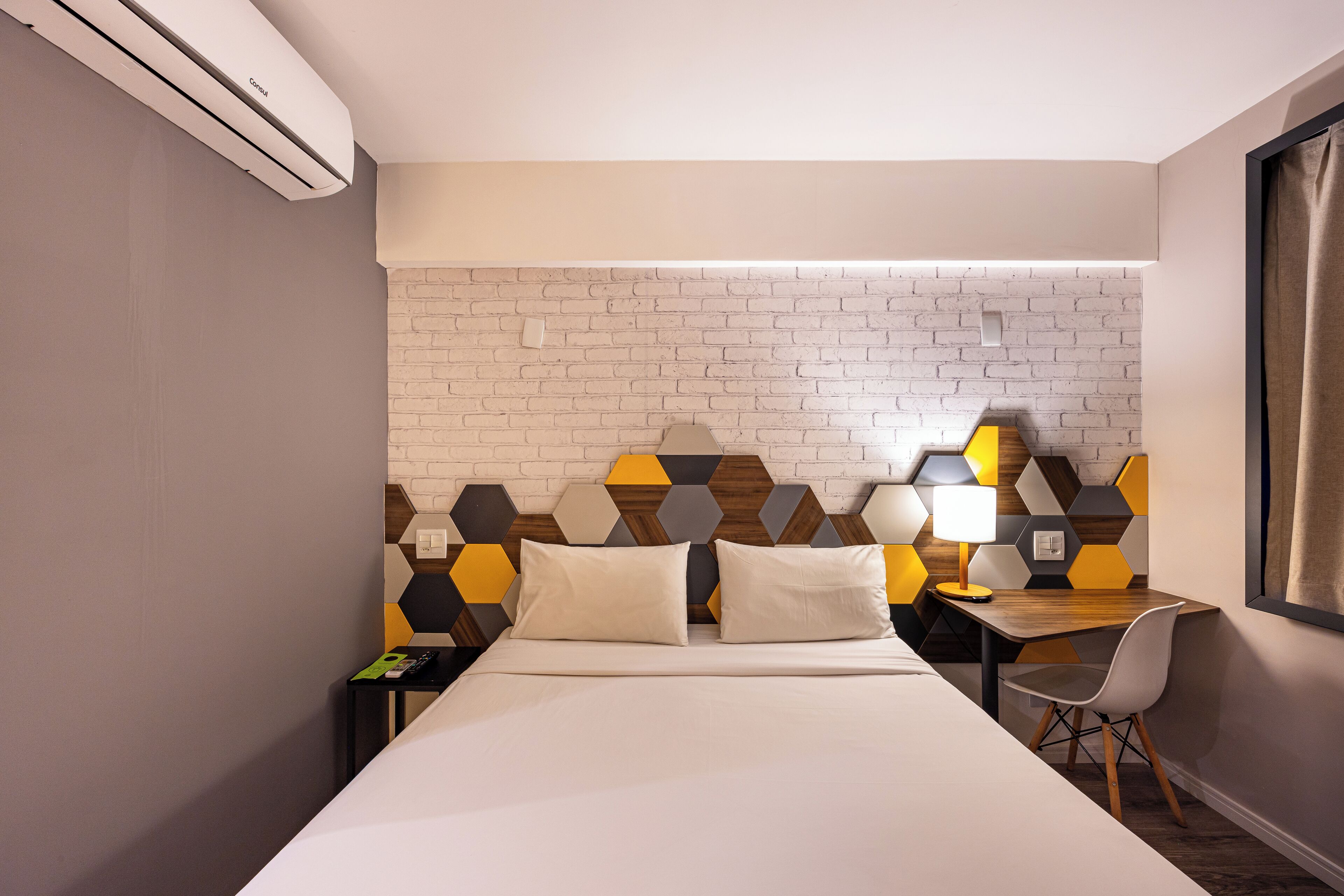 minibar, desk, iron/ironing board, free wifi