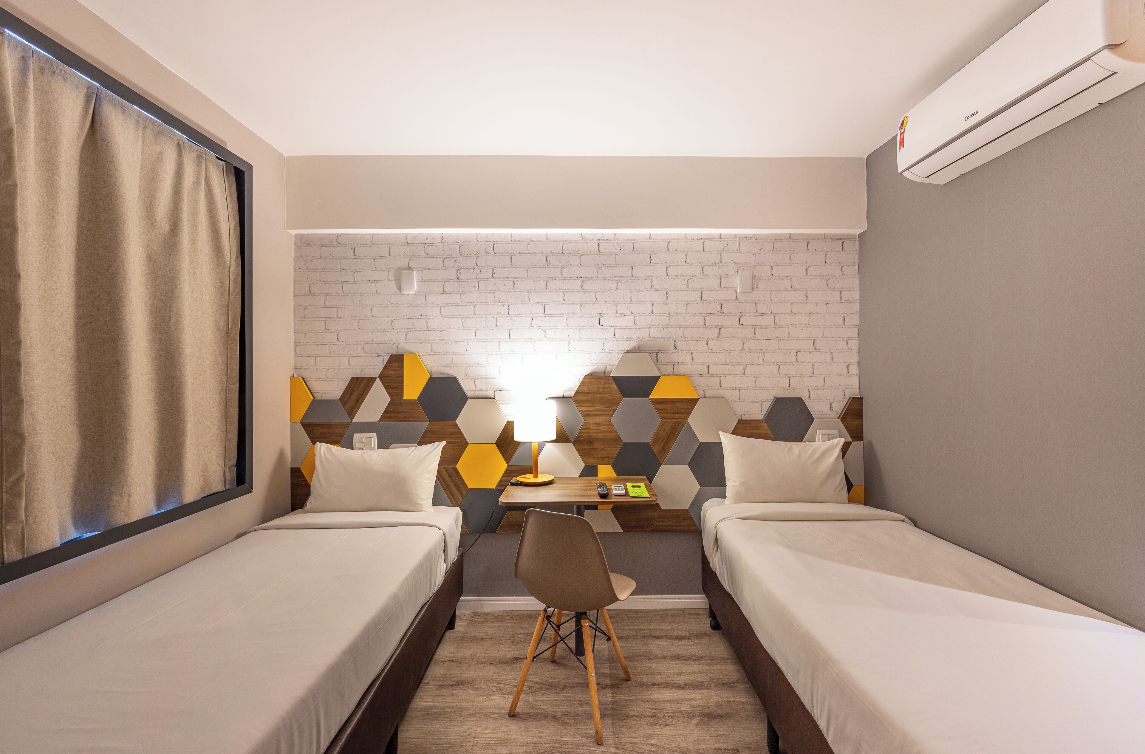 standard twin room | minibar, desk, iron/ironing board, free wifi