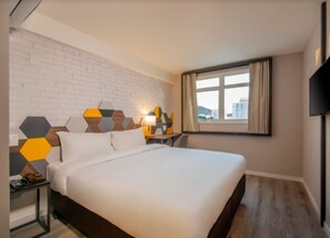 Minibar, Schreibtisch, Bügeleisen/Bügelbrett, kostenloses WLAN