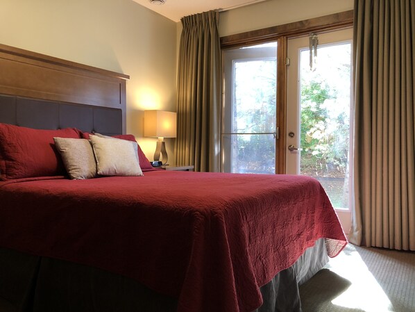 2 bedrooms, in-room safe, iron/ironing board, travel crib