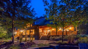 Exterior - Stunning 6 Bdrm Kawagama Lake Compound! Ultimate privacy! Sunsets! (Algonquin Highlands)