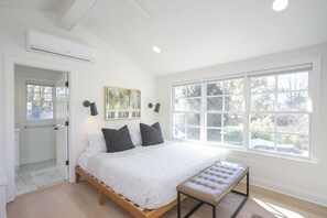 1 bedroom, iron/ironing board, free WiFi, bed sheets - Cozy East Nashville King Studio | Walk to Five Points & Nissan Stadium (Nashville)
