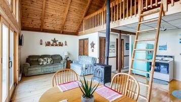 TV, fireplace, offices