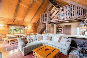 Fernseher, Kamin, Arbeitsbereiche
