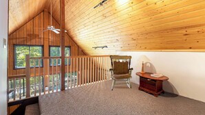 Interior - Cozy woodland cabin w/ hot tub & deck (Berkeley Springs)