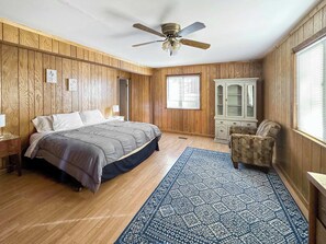 4 dormitorios, tabla de planchar con plancha, cuna de viaje y wifi