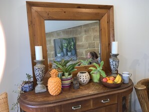 Interior - Historic Georgian Stone Built Cottage (Saint Albans)