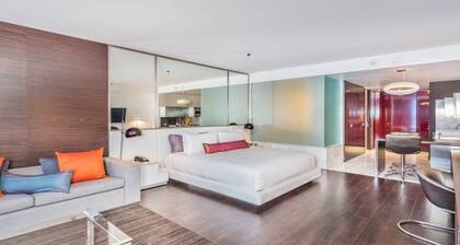 Stunning 1 Bedroom 33rd floor