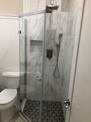 Bathroom - One bedroom apartment in Old Town Alexandria. (Alexandria)