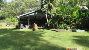 Terrace/patio - THE GLEN - 3 BEDROOM RAINFOREST RETREAT (Arakoon)