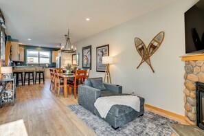TV, fireplace, books, video library - 8 Mi to Keystone: Mtn-View Ski Retreat! (Silverthorne)