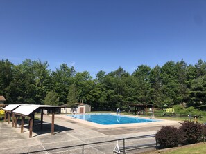 Pool - Gold Rated Community with so much to do ! Pools & beaches, golf & Tiki Bar (Lake Ariel)