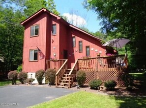 Exterior - Gold Rated Community with so much to do ! Pools & beaches, golf & Tiki Bar (Lake Ariel)