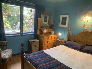4 chambres, fer et planche à repasser, Wi-Fi, literie fournie