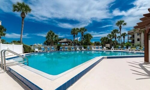 Stunning 1 Bed 1 Bath Condo with Heated Pool B-15