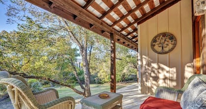 Firefly Guesthouse | Fireplace | Superb Location