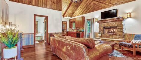 Flat-screen TV, fireplace