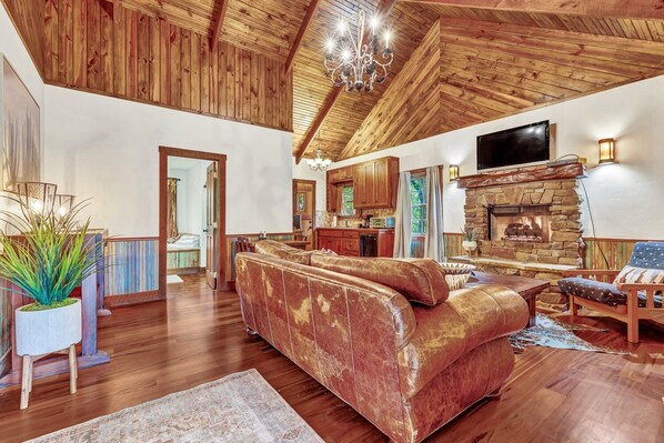 Flat-screen TV, fireplace