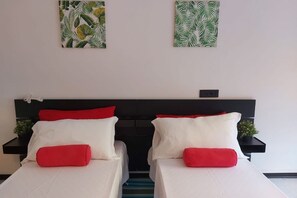 4 chambres, fer et planche à repasser, Wi-Fi, literie fournie