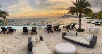 Luxury Ocean View Villa | Bahia-Samana Port