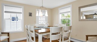 Sunny, spacious, quiet, family-friendly beach house minutes from all OOB offers