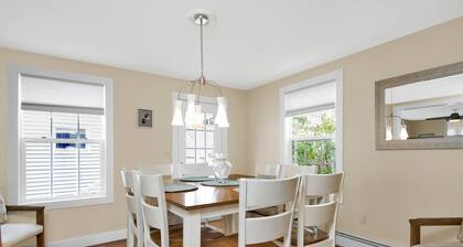 Sunny, spacious, family-friendly beach house minutes from all OOB offers