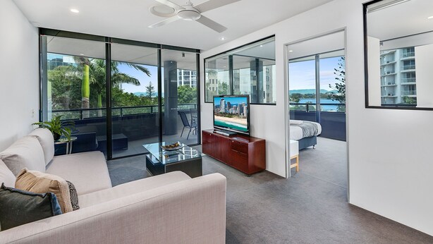 Living area - Circle on Cavill Apartments - Q Stay (Surfers Paradise)