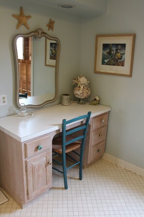 Interior -  5 minutes from Notre Dame - Spacious 4 Bedroom Home (South Bend)