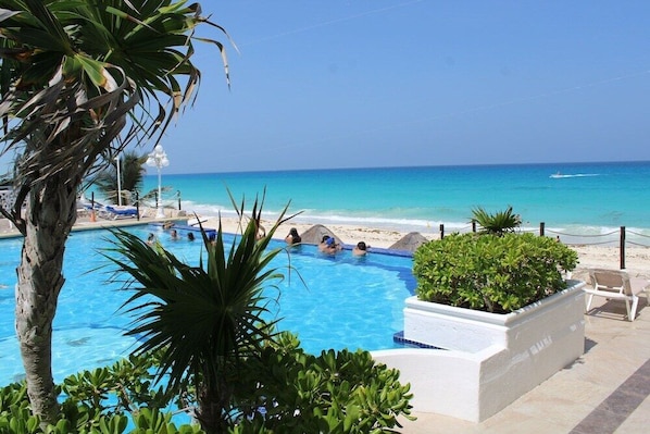 Indoor pool, outdoor pool