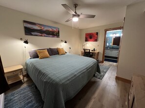 2 bedrooms, desk, iron/ironing board, free WiFi - Cozy Mountainside, on Rec Path and Summit Stage, walk into Frisco  (Frisco)