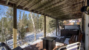 Tina de hidromasaje al aire libre