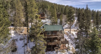 Lost Camp Lodge just a few blocks from Terry Peak