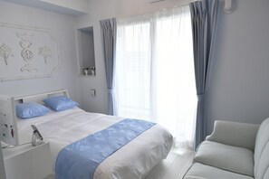 Petit Trianon1 | Individually decorated, individually furnished, desk, laptop workspace - Crystal & Resort Fukuoka (Fukuoka)