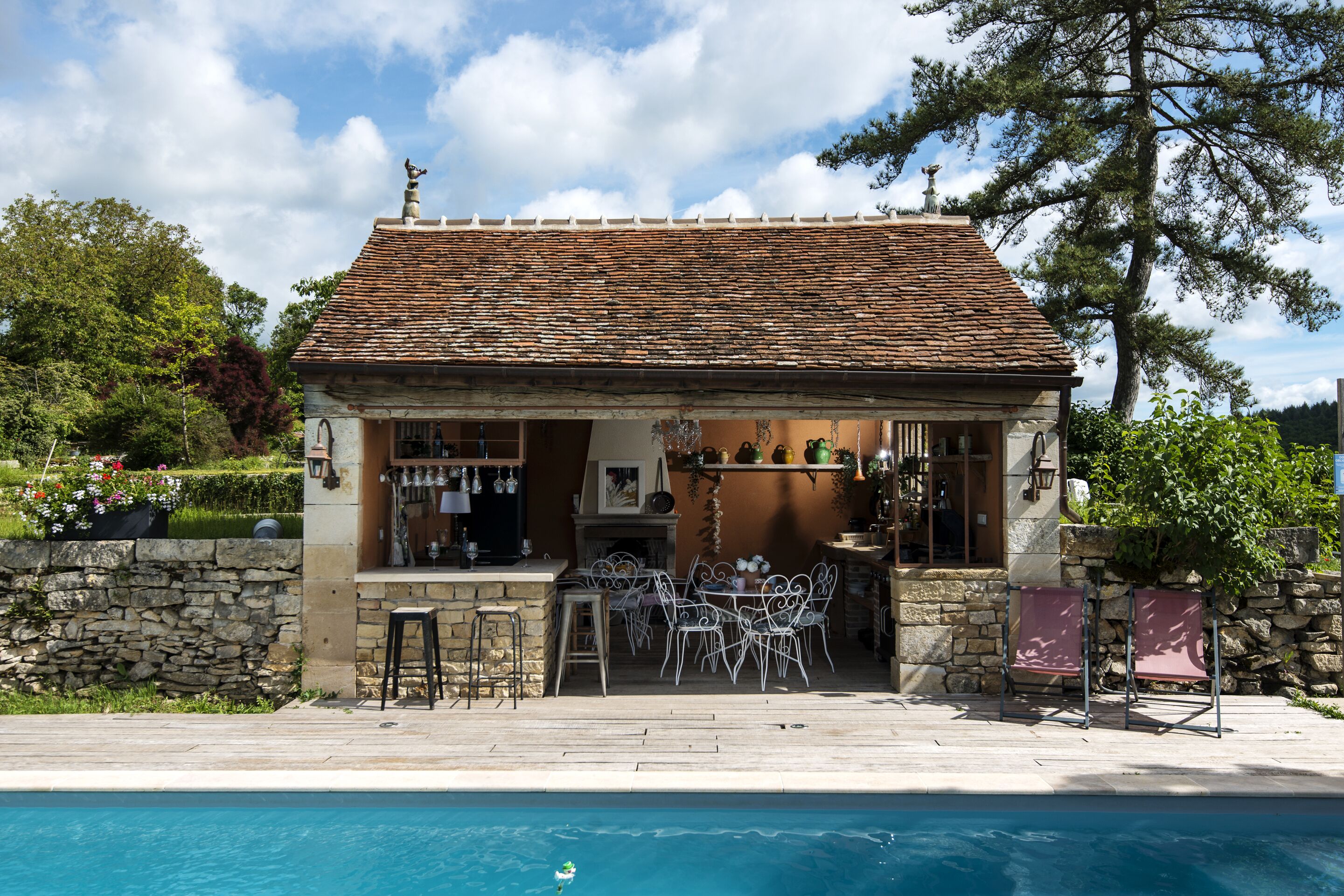 Pool house