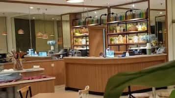 Breakfast, lunch and dinner served