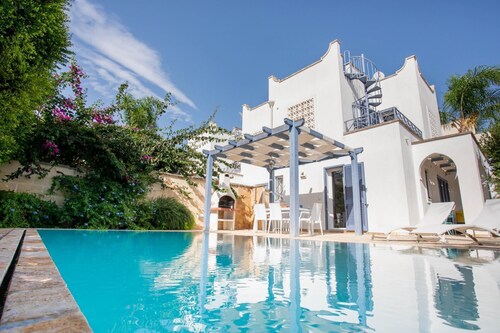 Villino Smeraldo | private pool, garden, free wifi