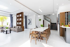 Premier villa | Dineren op de kamer