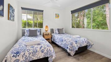 2 slaapkamers, een strijkplank/strijkijzer, wifi, beddengoed