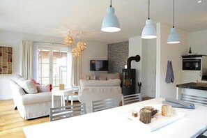 TV, fireplace, DVD player