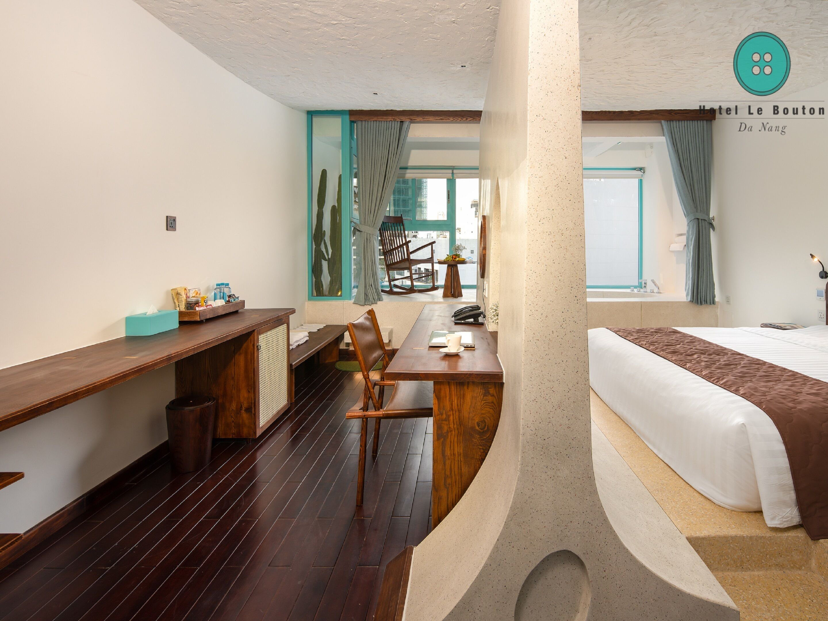 Premium Double Room with City View | Premium bedding, minibar, in-room safe, desk