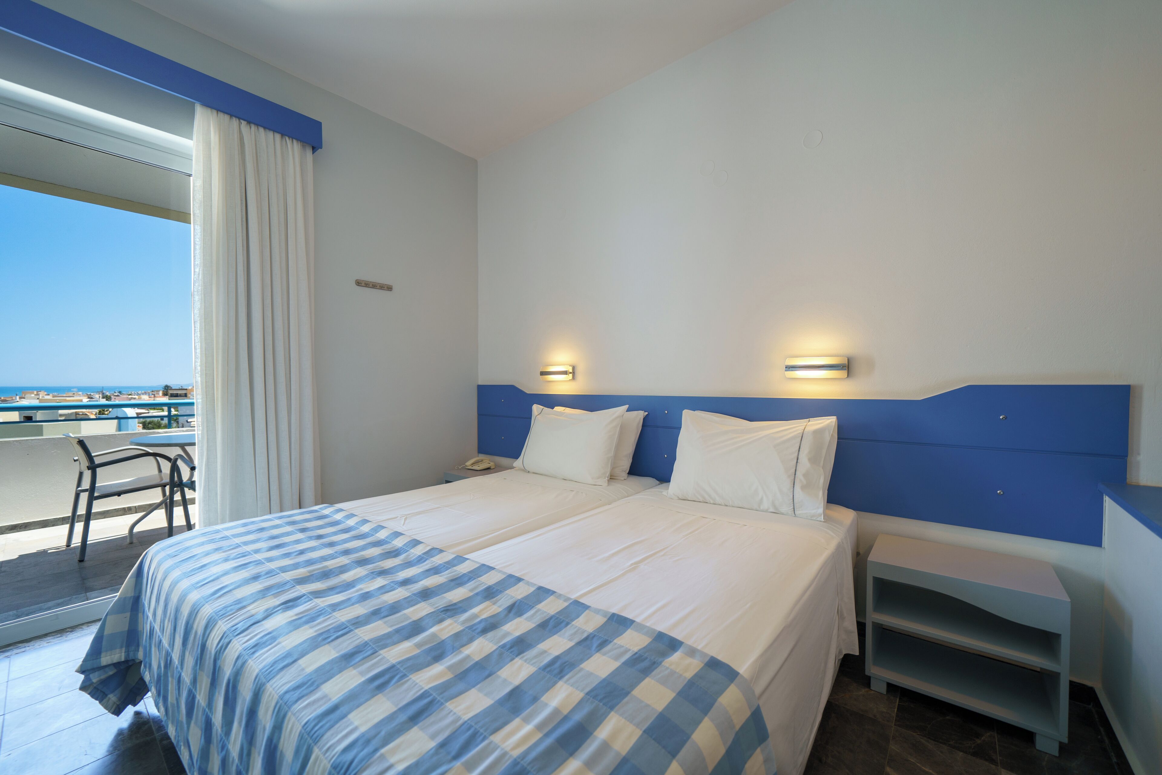 Double Room, Partial Sea View | Desk, soundproofing, iron/ironing board, free WiFi